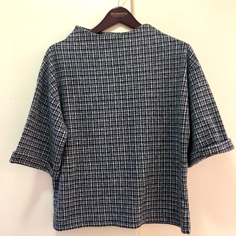 Cute and comfy pop over top